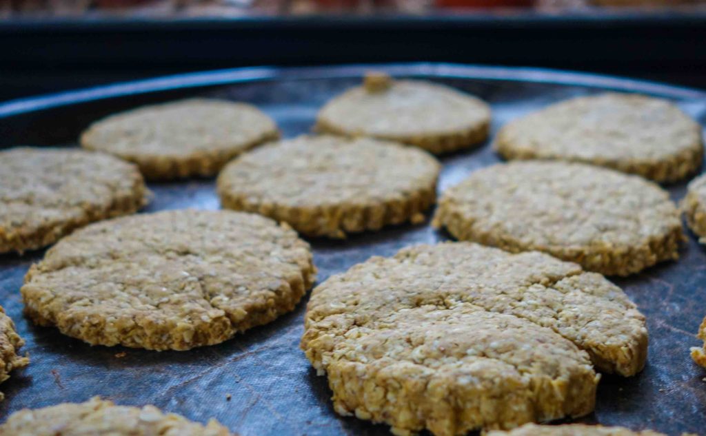 Fancy Oatmeal Cookies - insidewink